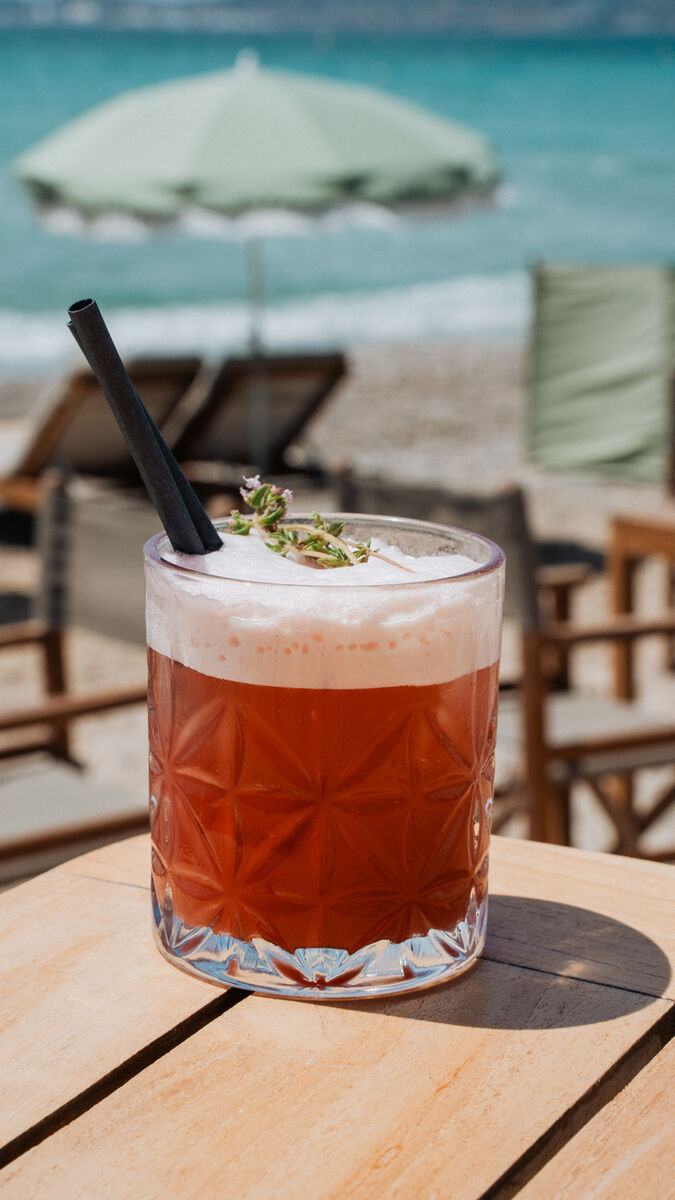 Cocktail au coucher de soleil sur la plage des Lecques