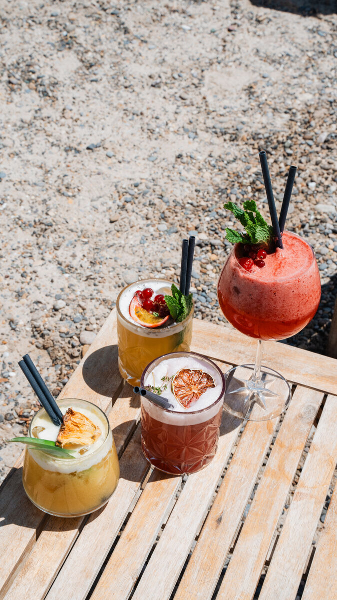 Cocktails frozen servis sur un transat